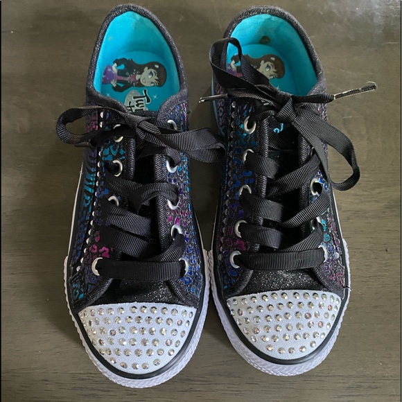 Girls Skechers Twinkle toes low top sneakers 💕 - Picture 2 of 11